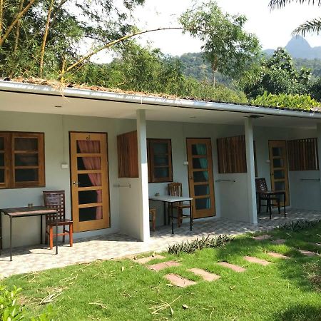 Green Guesthouse Kohchang Koh Chang Dış mekan fotoğraf